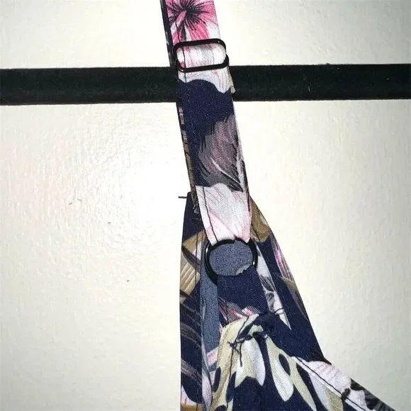 BloomChic Women's Plus Size 18-20 Blue Floral Jumpsuit Romper Casual - Picture 8 of 8